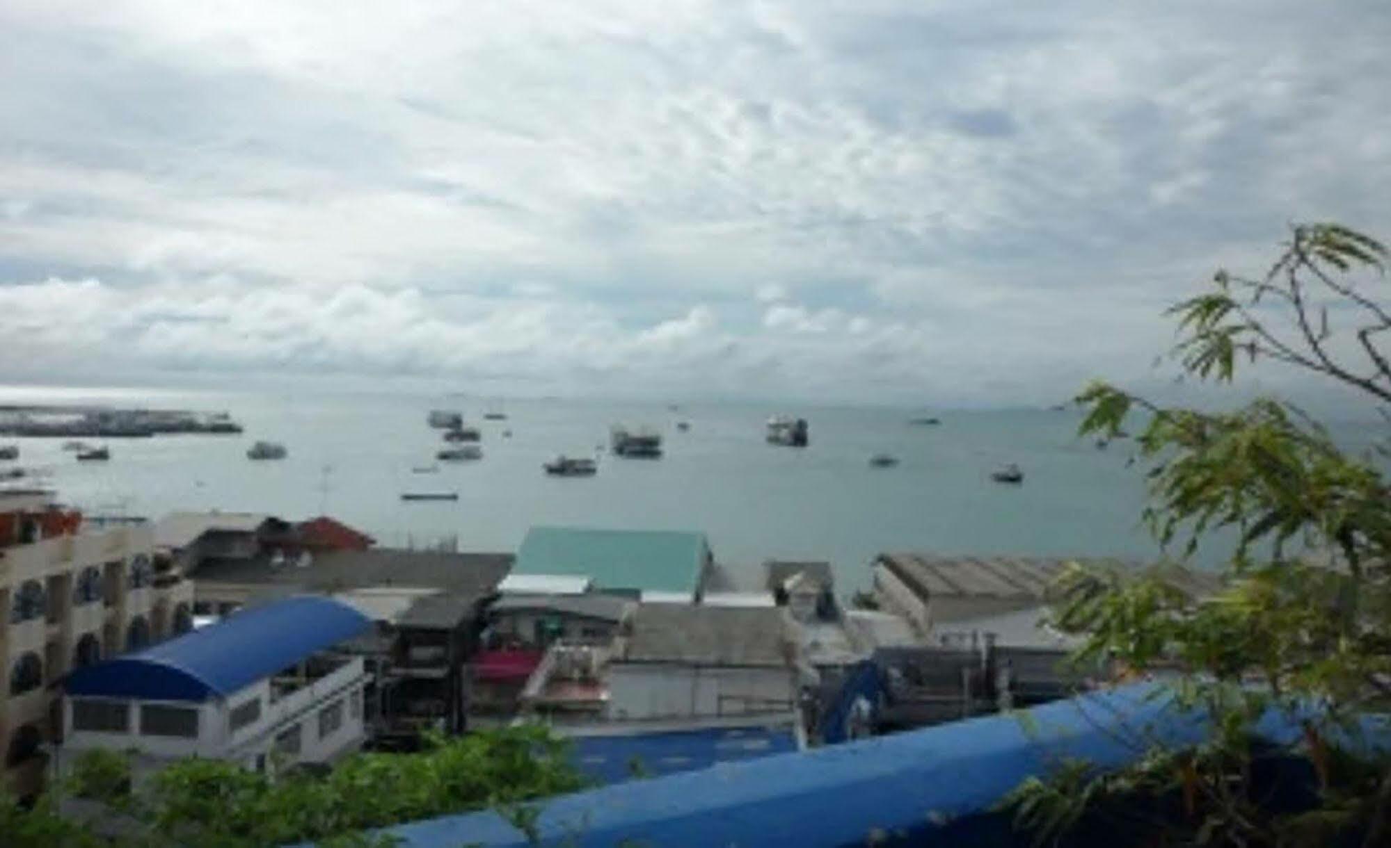 Diamond Beach Hotel Pattaya Dış mekan fotoğraf