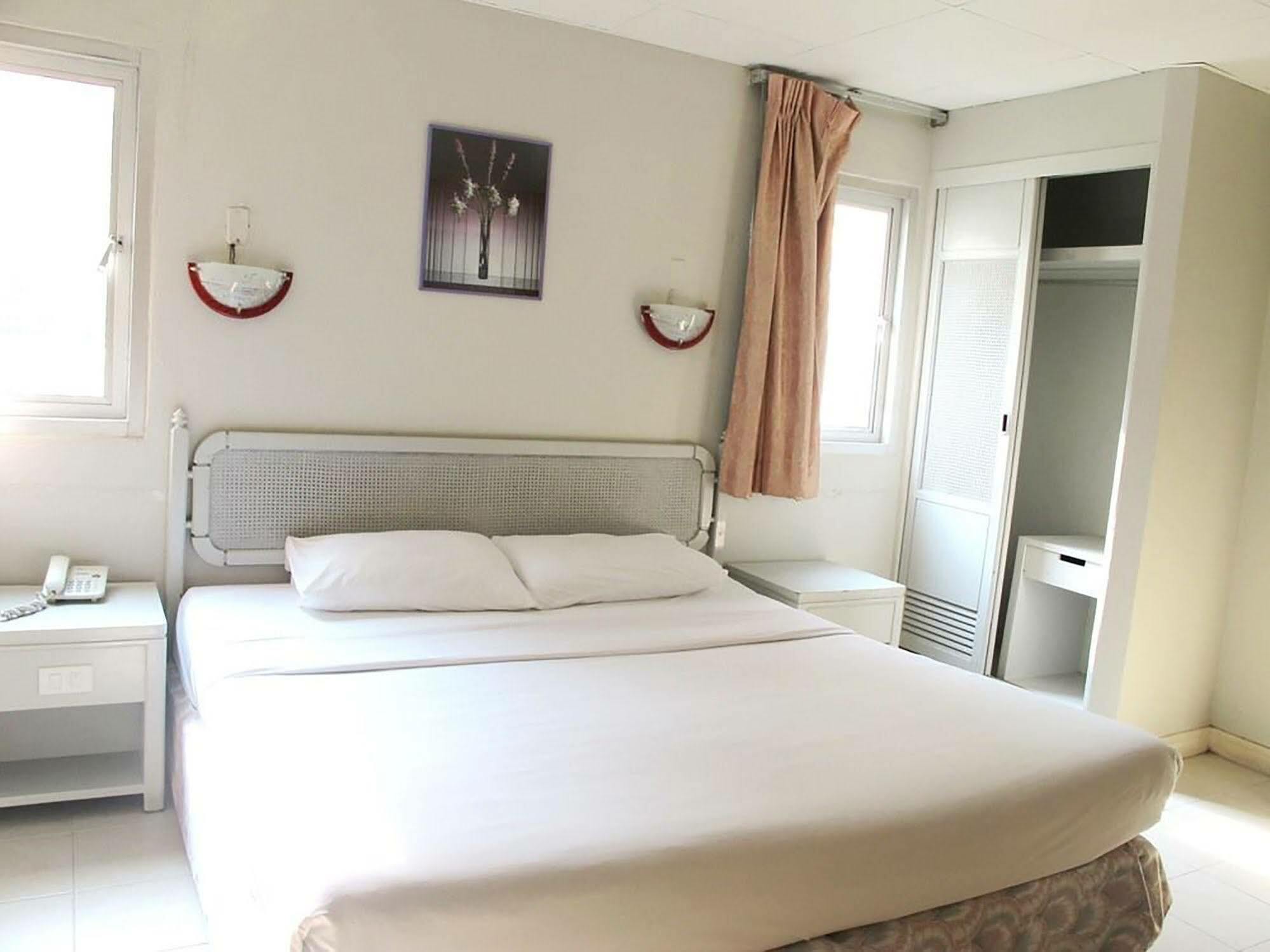 Diamond Beach Hotel Pattaya Dış mekan fotoğraf